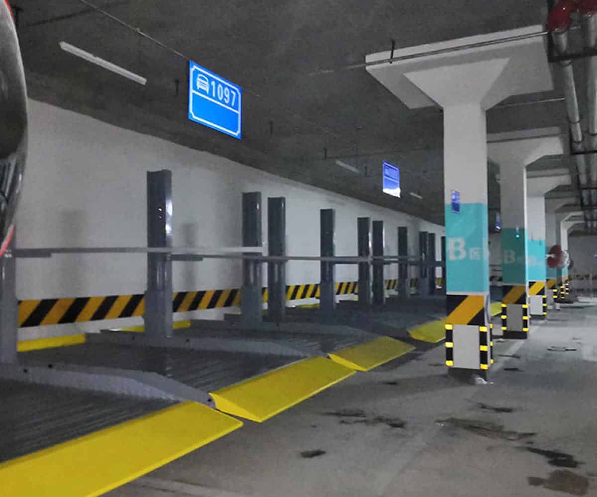 保靖縣兩柱簡(jiǎn)易式機(jī)械停車(chē)庫(kù)拆除